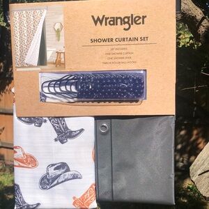 NWT Wrangler Fall Shower Curtain Set - Cowboy Hats & Boots and Pumpkins